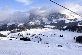 Ośnieżony płaskowyż Alpe di Siusi